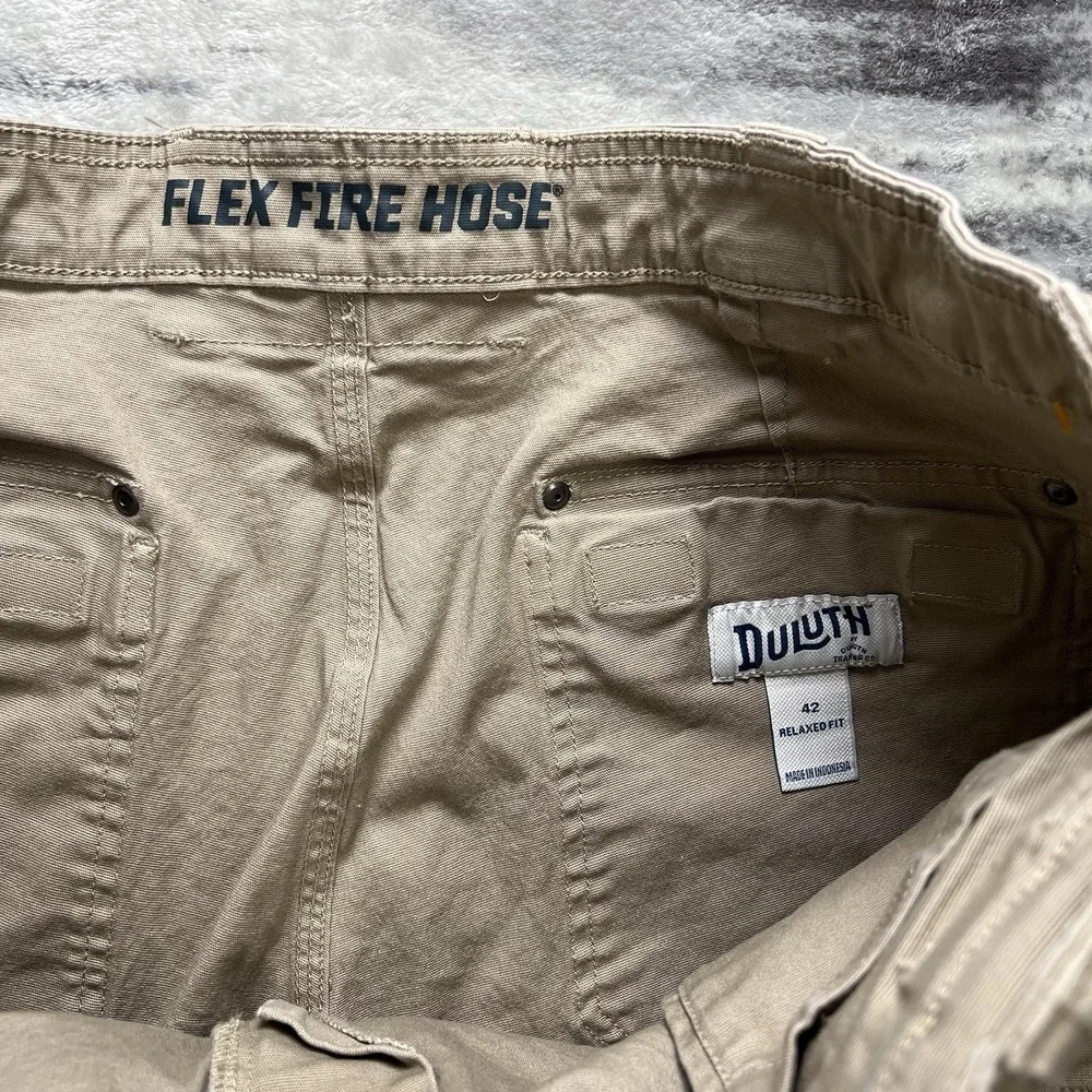 Duluth Shorts Mens 42 Relaxed Fit Flex Fire Hose Utility Cargo Canvas Heavy Duty